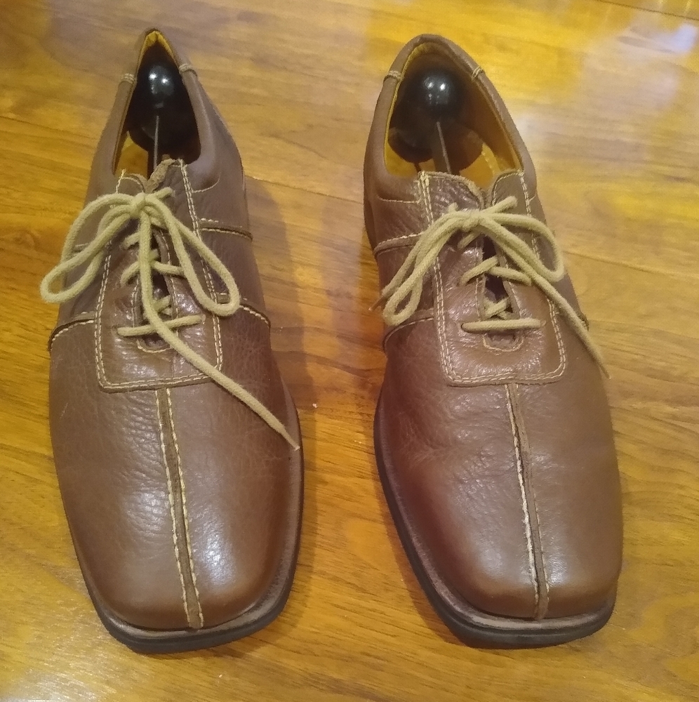 Sandro Moscoloni brown oxford